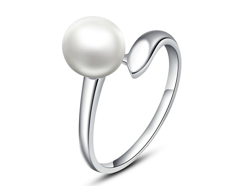 Raphaelle White Akoya Pearl Rings